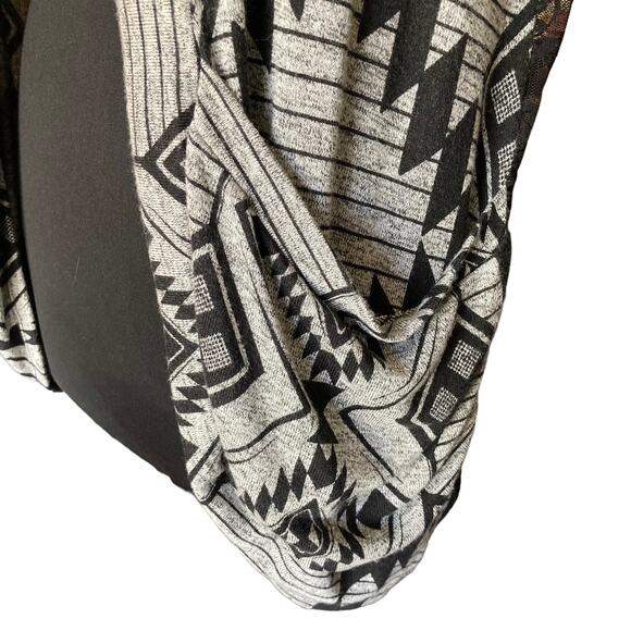 Multimedia Vest Cardigan Black & White Lace Back LARGE Southwest Western Cowgirl - Picture 5 of 7
